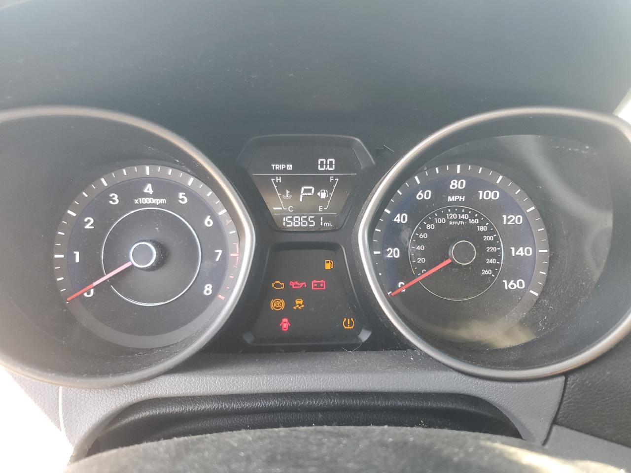 2016 Hyundai Elantra - Image 9