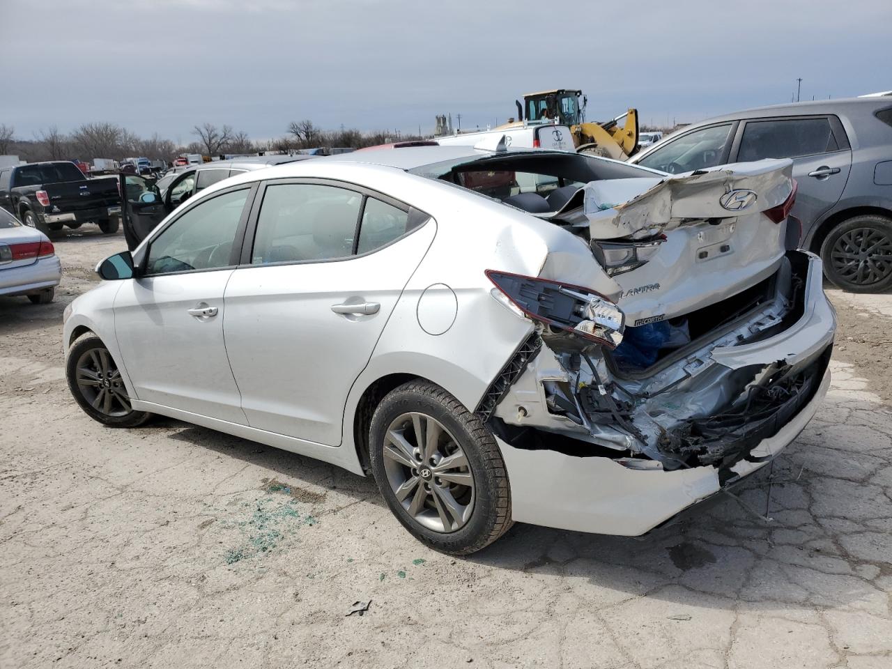 2018 Hyundai Elantra - Image 2