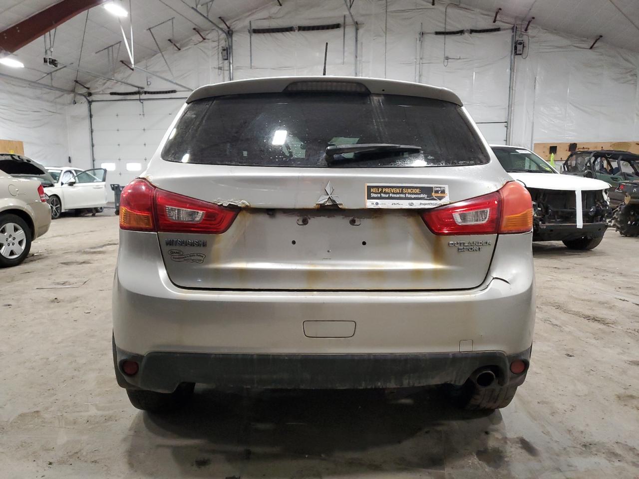 2014 Mitsubishi Outlander - Image 6