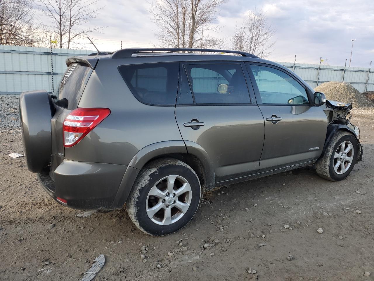 2010 Toyota RAV 4 - Image 3