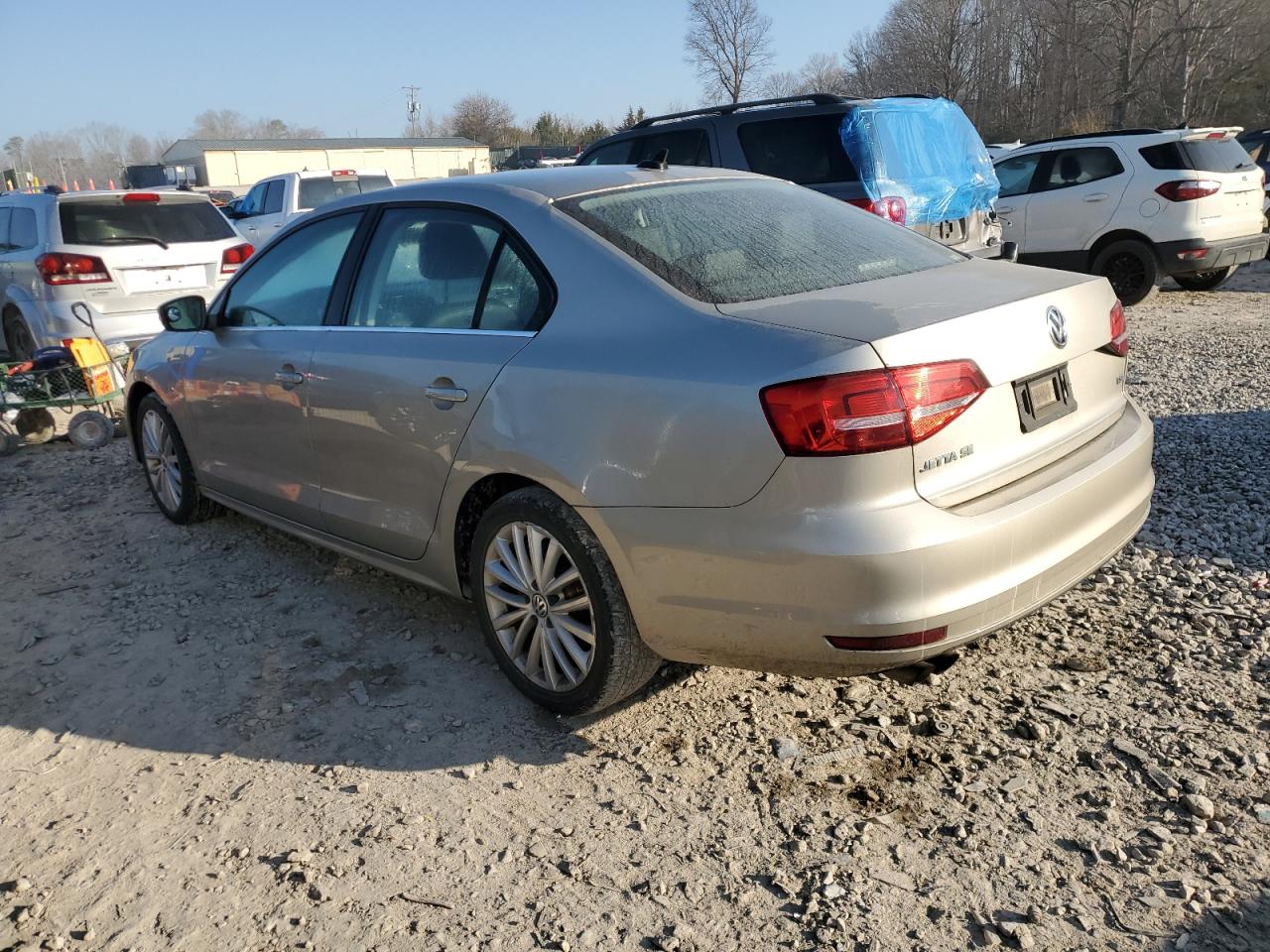 2015 Volkswagen Jetta - Image 2