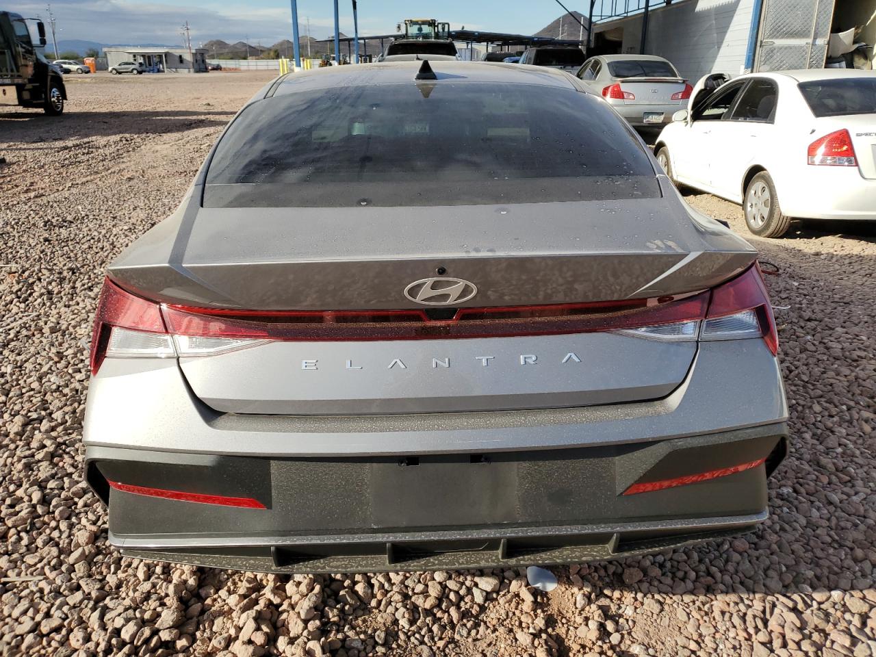 2024 Hyundai Elantra - Image 6