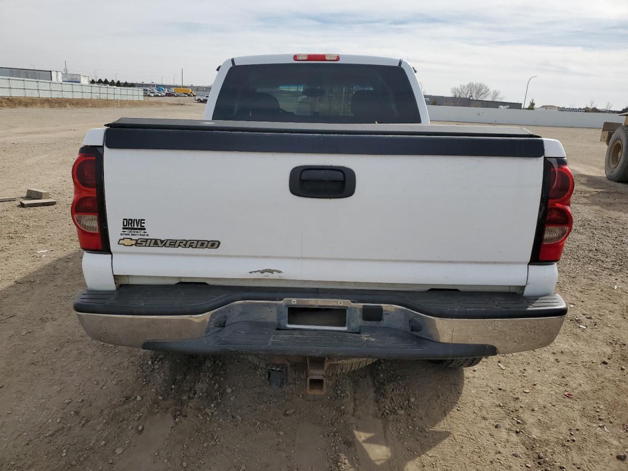 2007 Chevrolet Silverado - Image 6