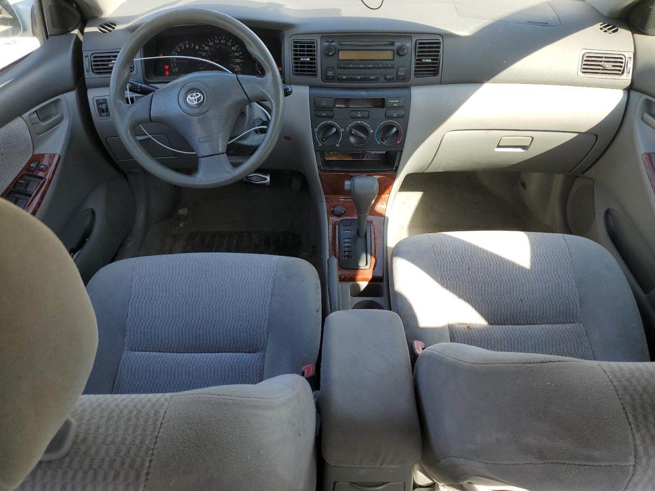 2005 Toyota Corolla - Image 8