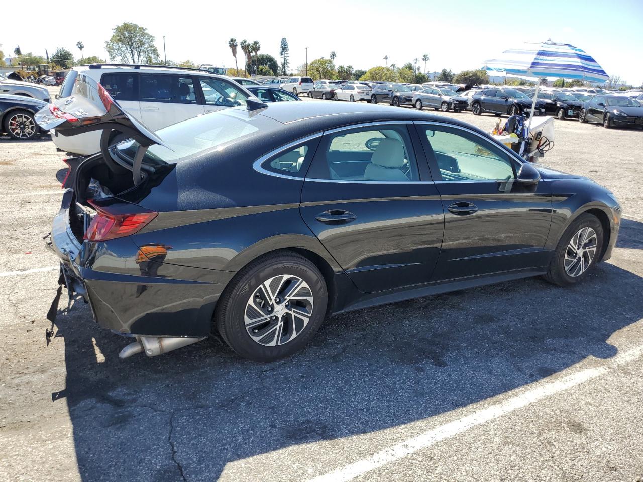 2023 Hyundai Sonata - Image 3