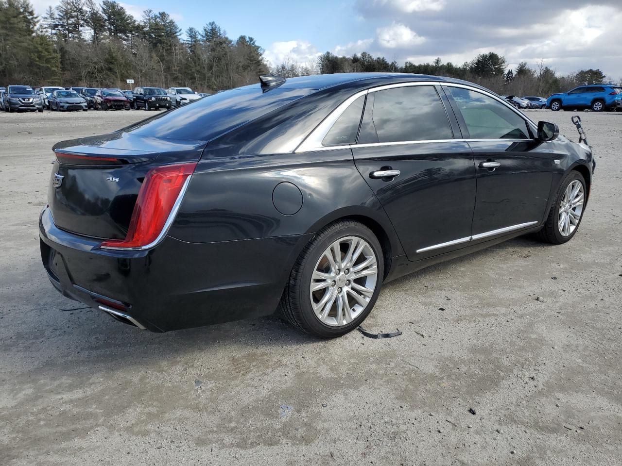 2019 Cadillac XTS - Image 3