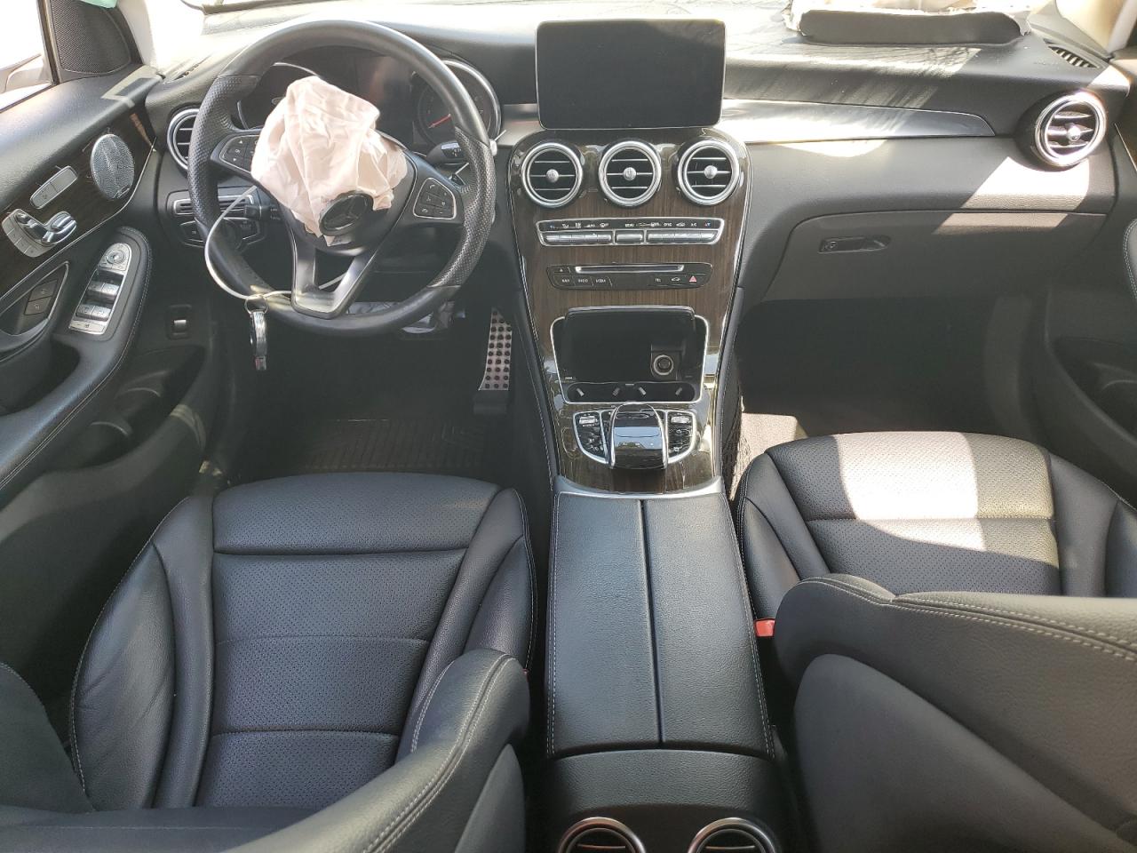 2018 Mercedes-Benz GLC - Image 8