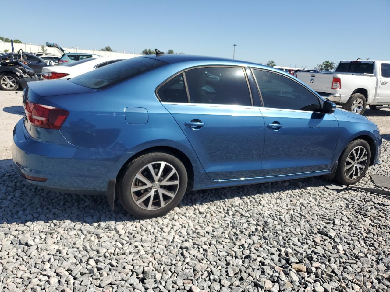 2017 Volkswagen Jetta - Image 3