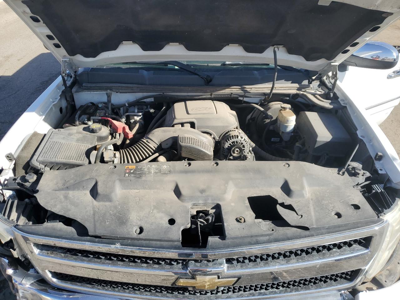 2011 Chevrolet Silverado - Image 12