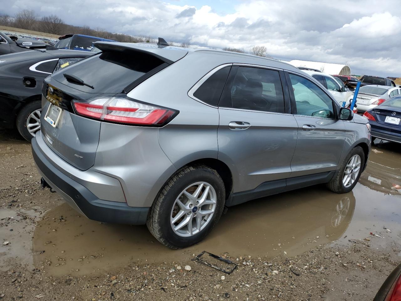 2021 Ford Edge - Image 3