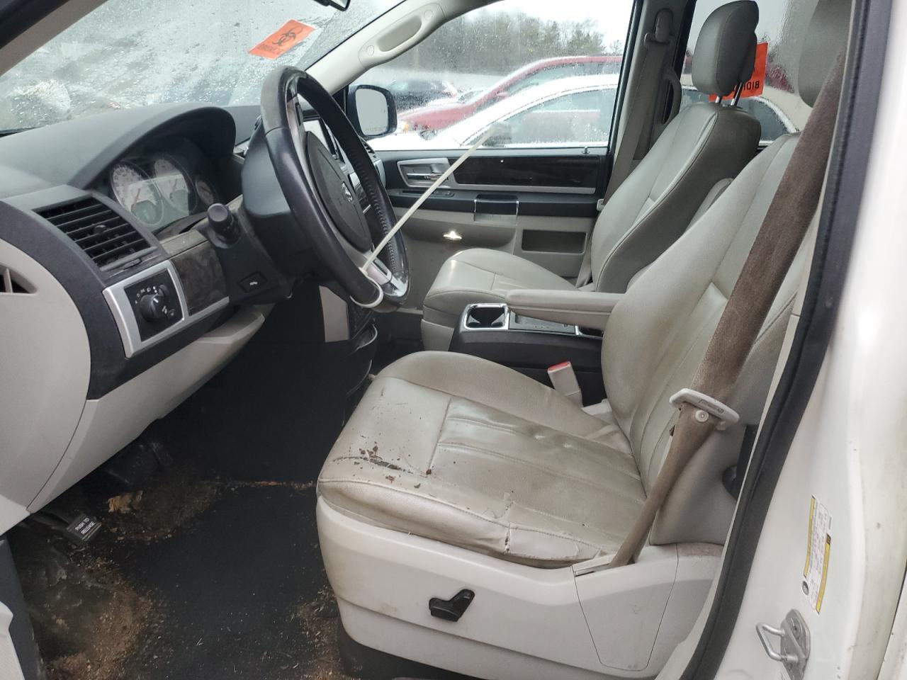 2010 Dodge Caravan - Image 7
