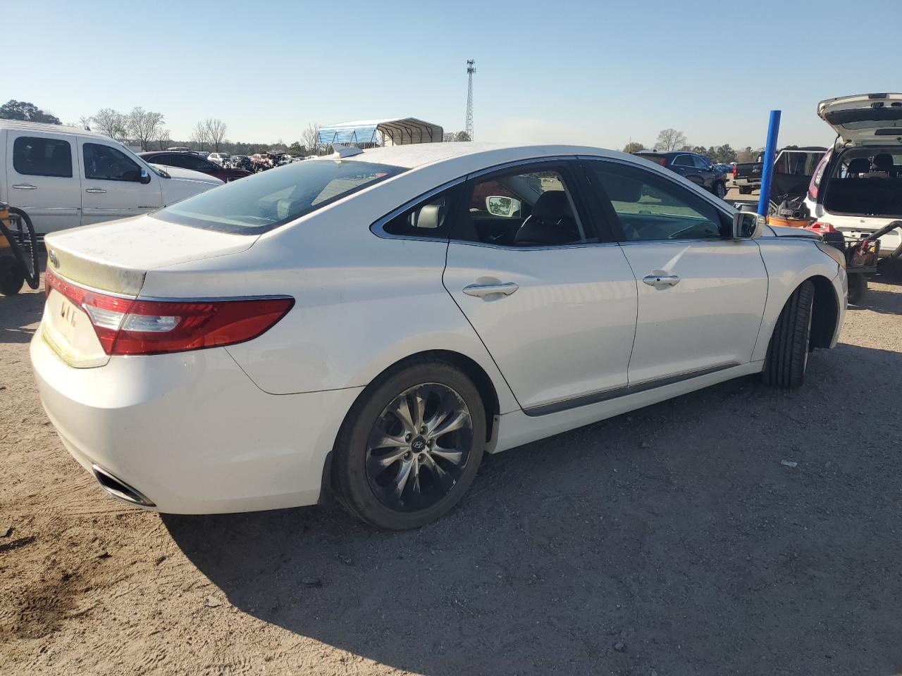 2013 Hyundai Azera - Image 3