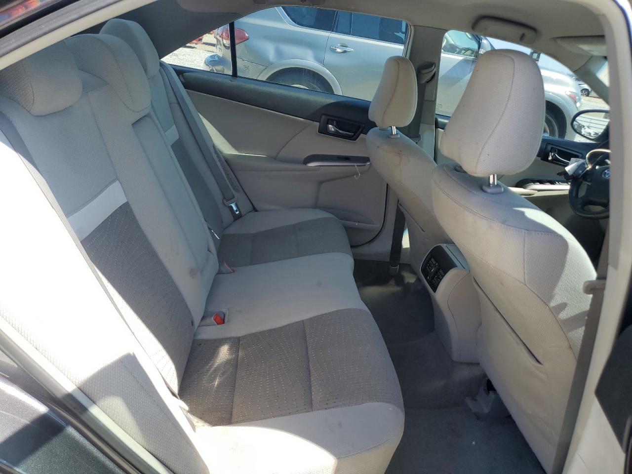 2013 Toyota Camry - Image 10