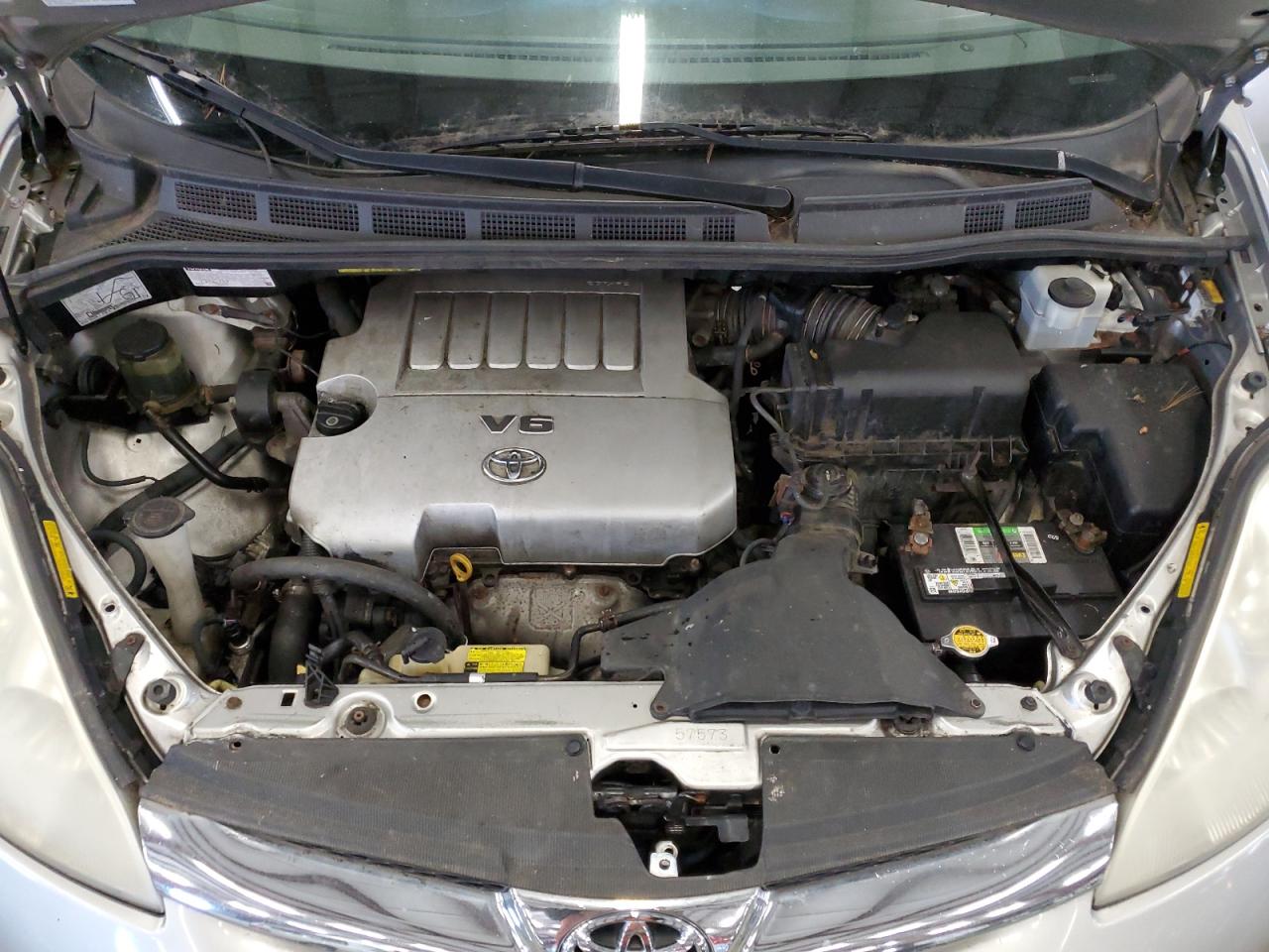 2008 Toyota Sienna - Image 12