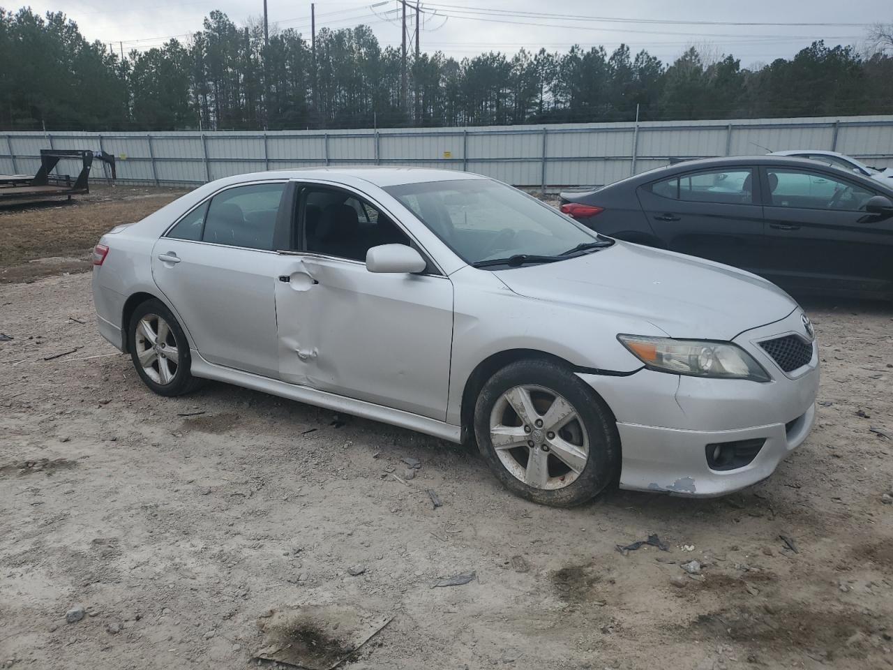 2011 Toyota Camry - Image 4