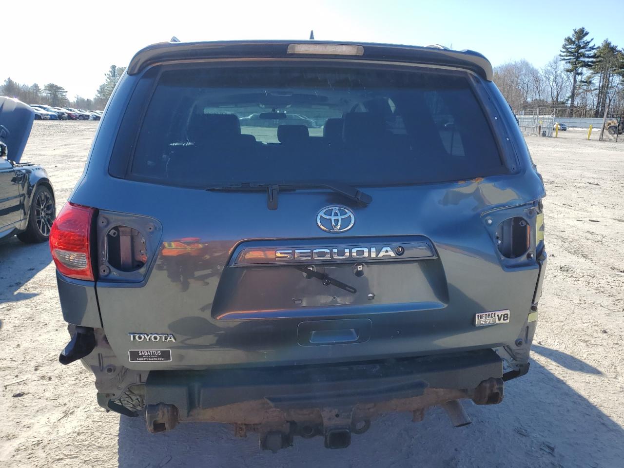 2010 Toyota Sequoia - Image 6