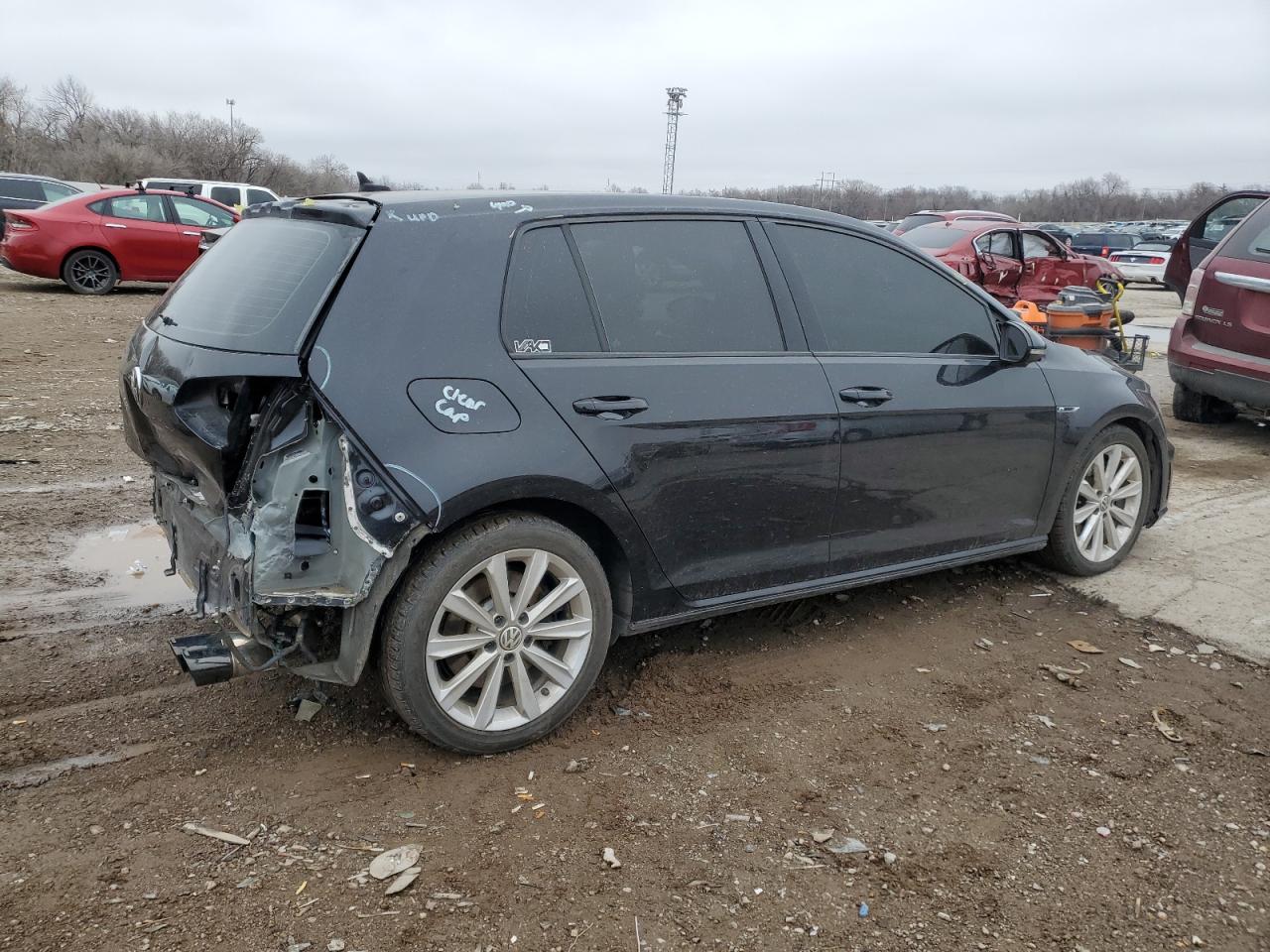 2017 Volkswagen Golf - Image 3