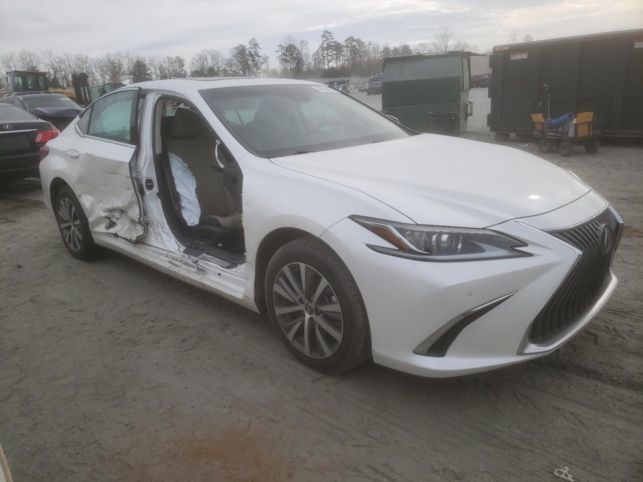 2020 Lexus ES - Image 4