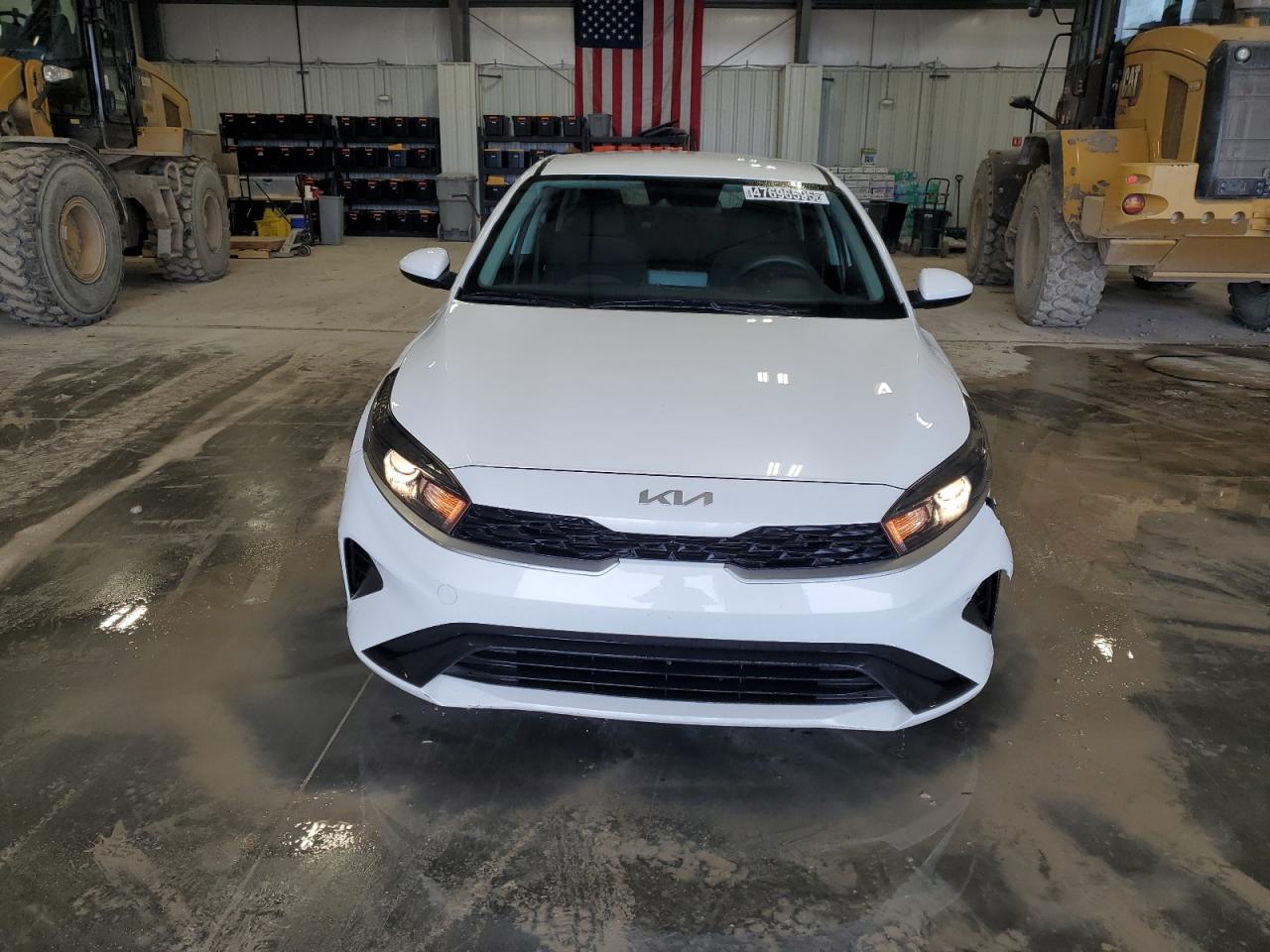 2023 Kia Forte - Image 5