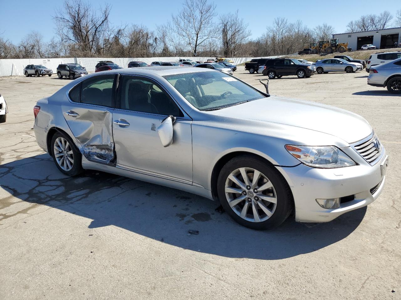 2012 Lexus LS - Image 4