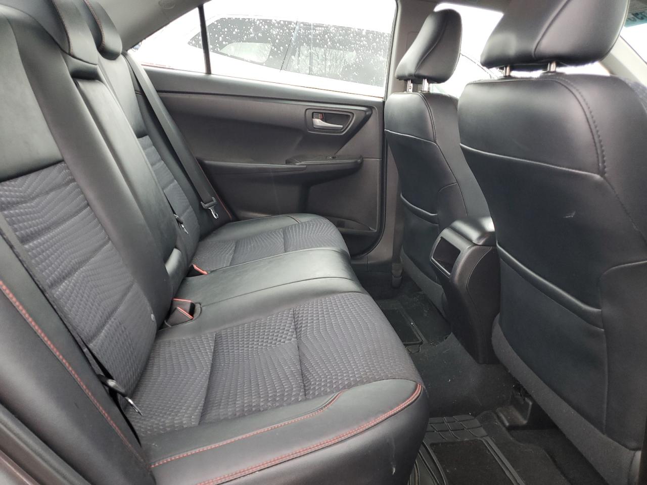 2015 Toyota Camry - Image 10