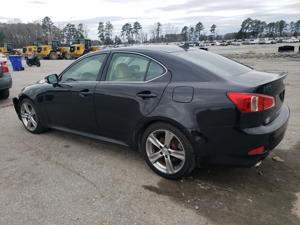 2011 Lexus IS - Image 2