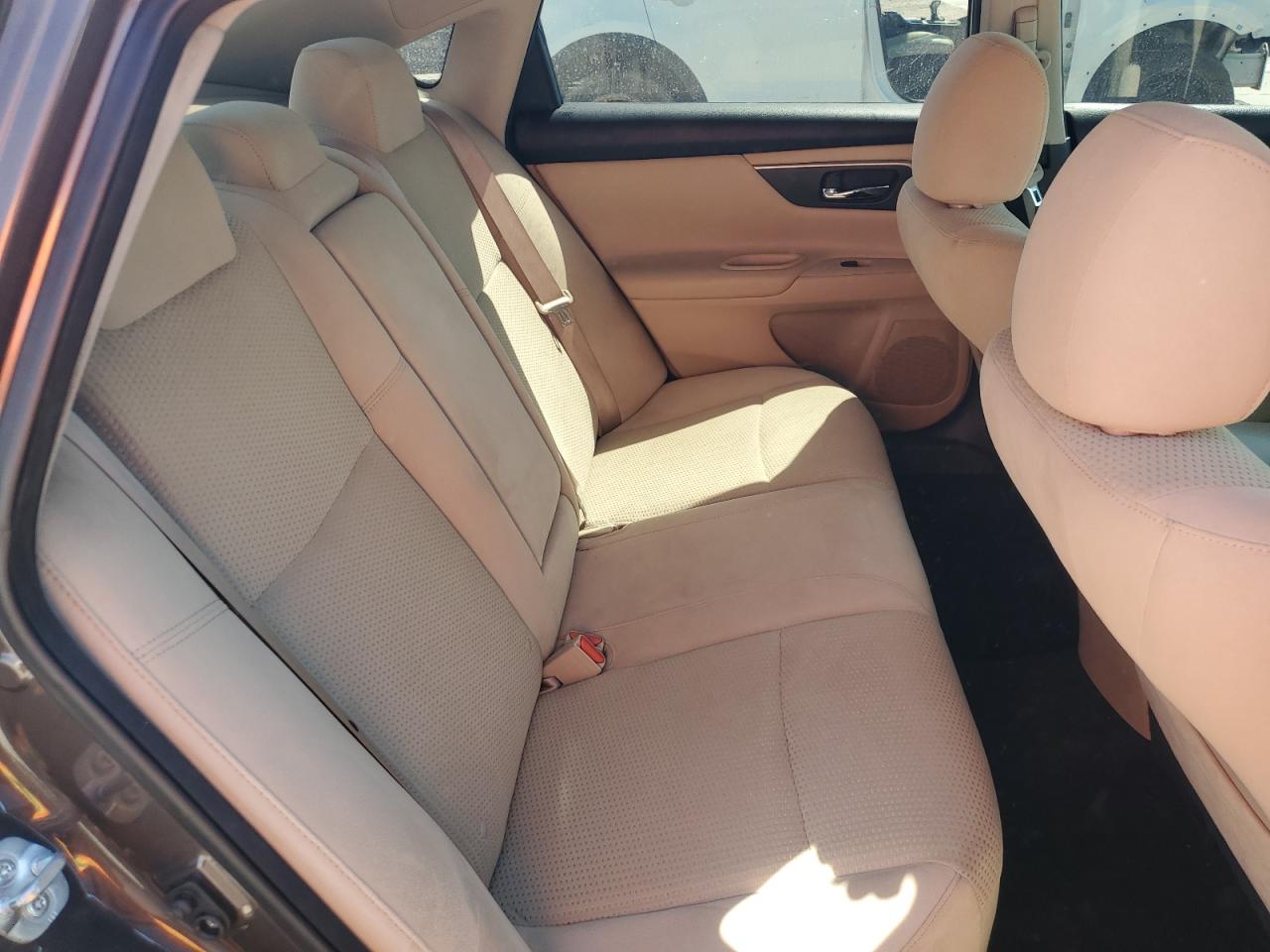 2015 Nissan Altima - Image 10