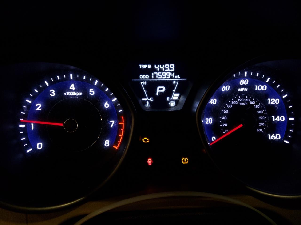 2013 Hyundai Elantra - Image 9