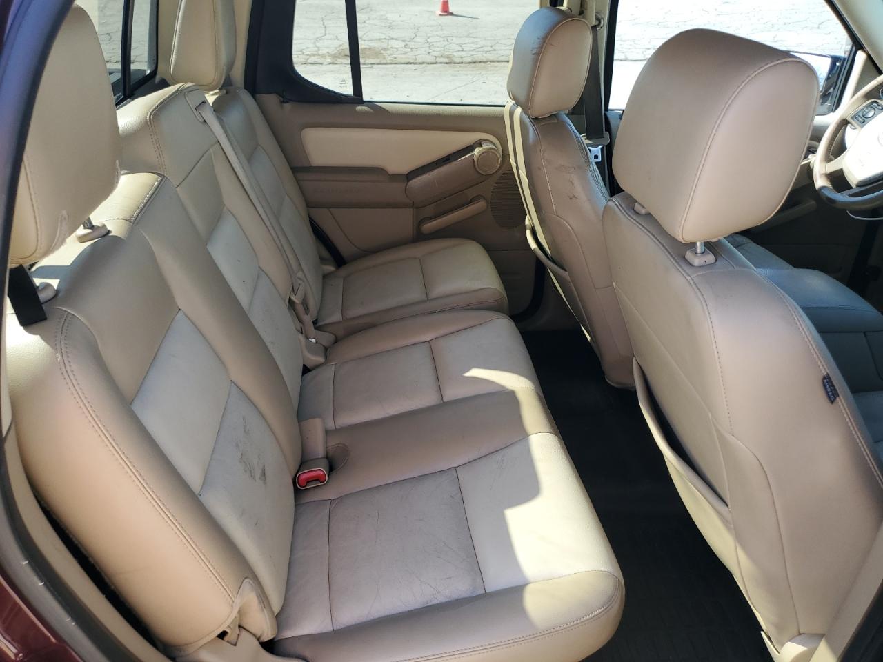 2007 Ford Explorer - Image 11
