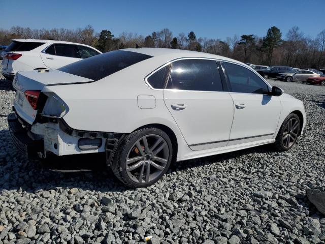 Sedans VOLKSWAGEN PASSAT 2016 Biały
