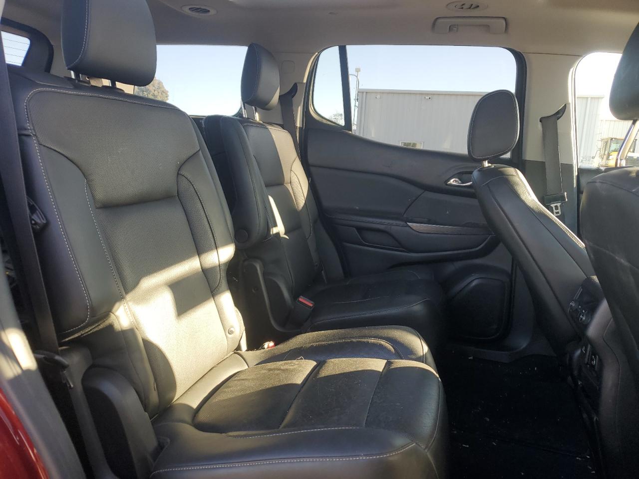 2018 GMC Acadia - Image 11