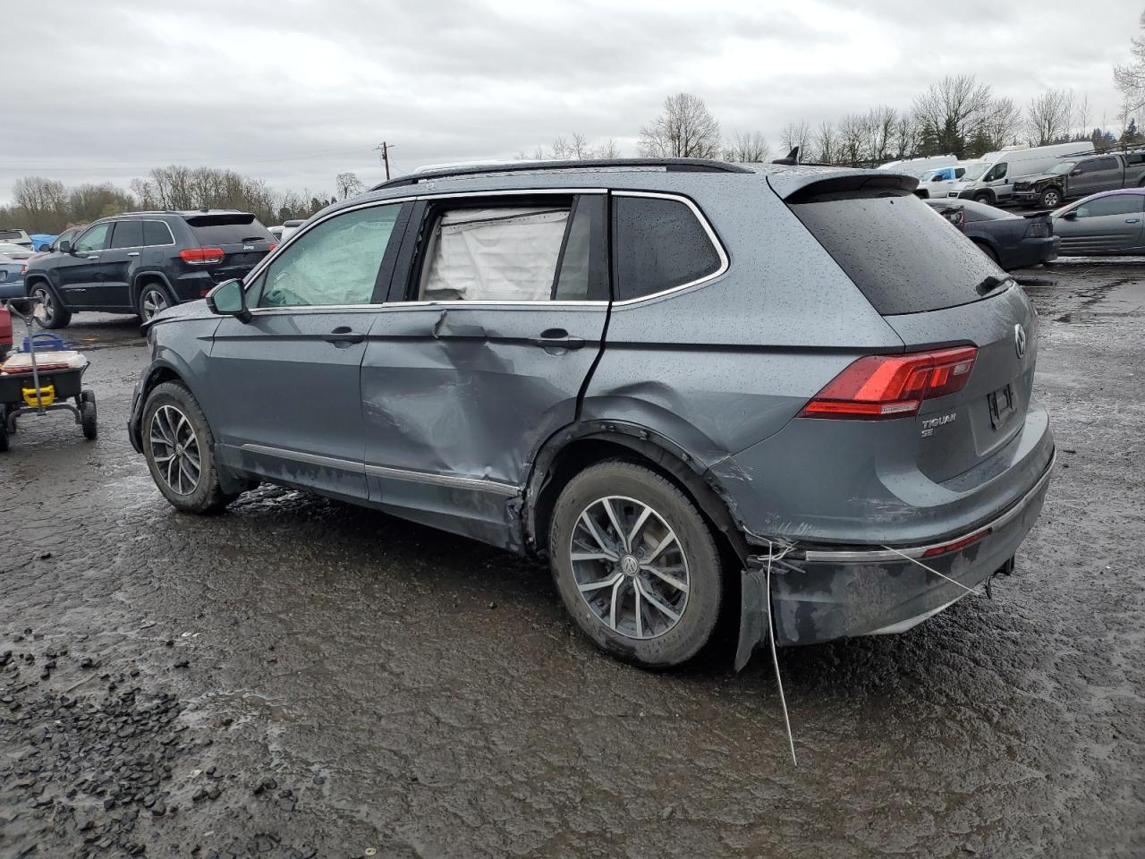 2021 Volkswagen Tiguan - Image 2