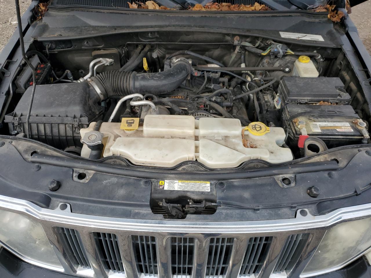 2011 Jeep Liberty (North America) - Image 12