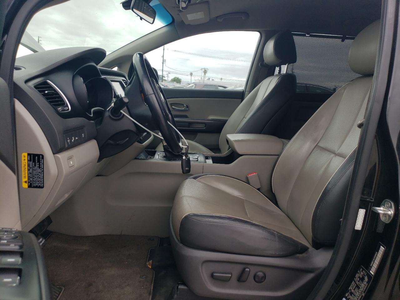 kndmb5c16j6389609 KNDMB5C16J6389609 2018 Kia Sedona Lx