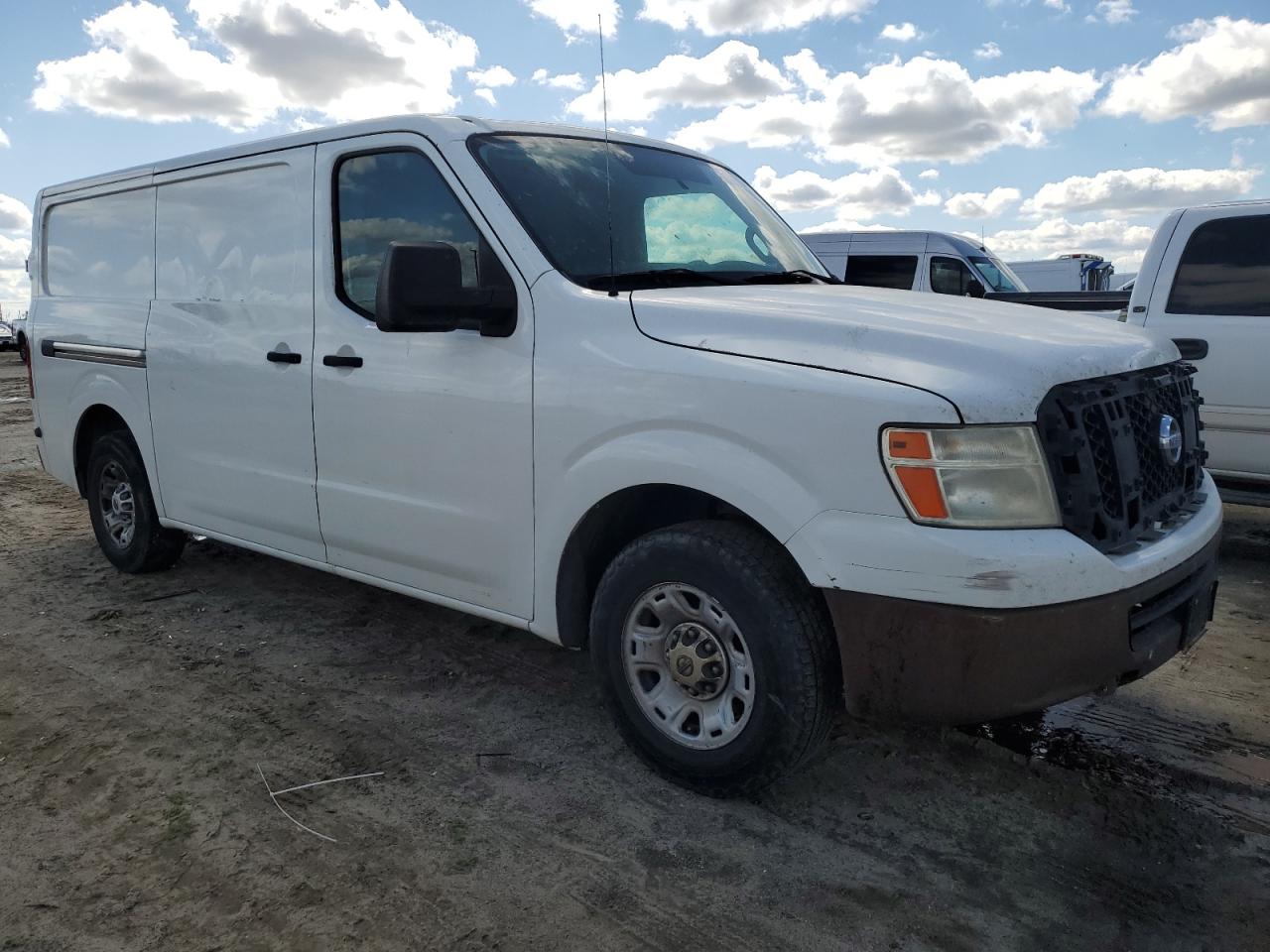 2012 Nissan NV - Image 4