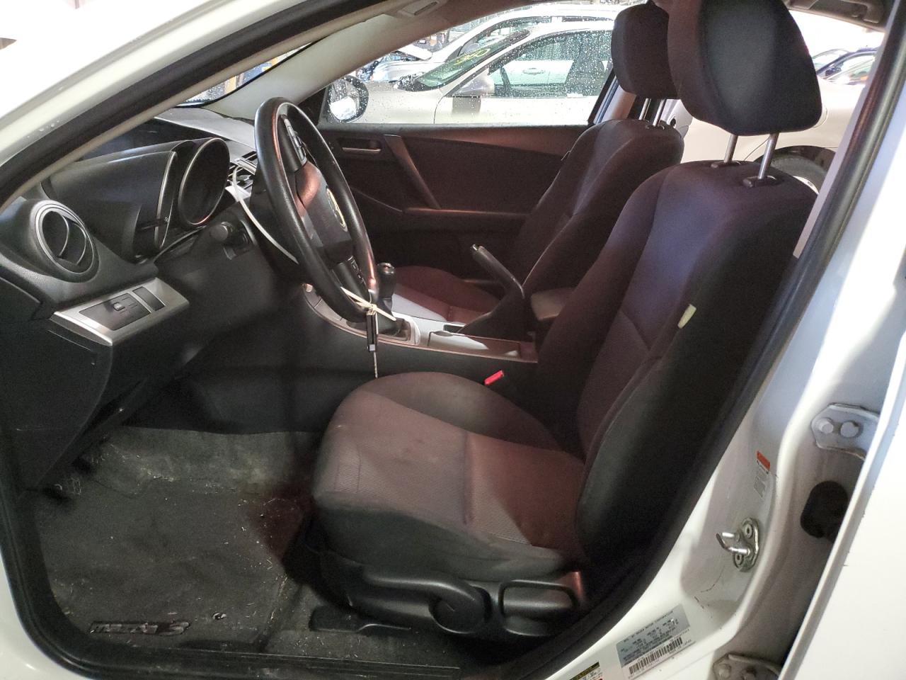 2011 Mazda 3 - Image 7
