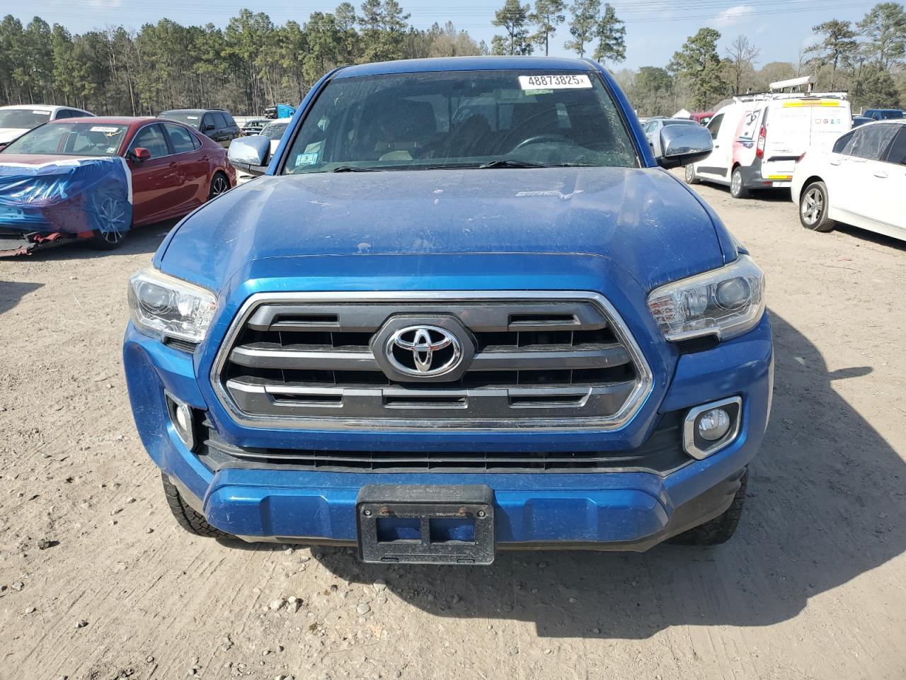 2017 Toyota Tacoma - Image 5