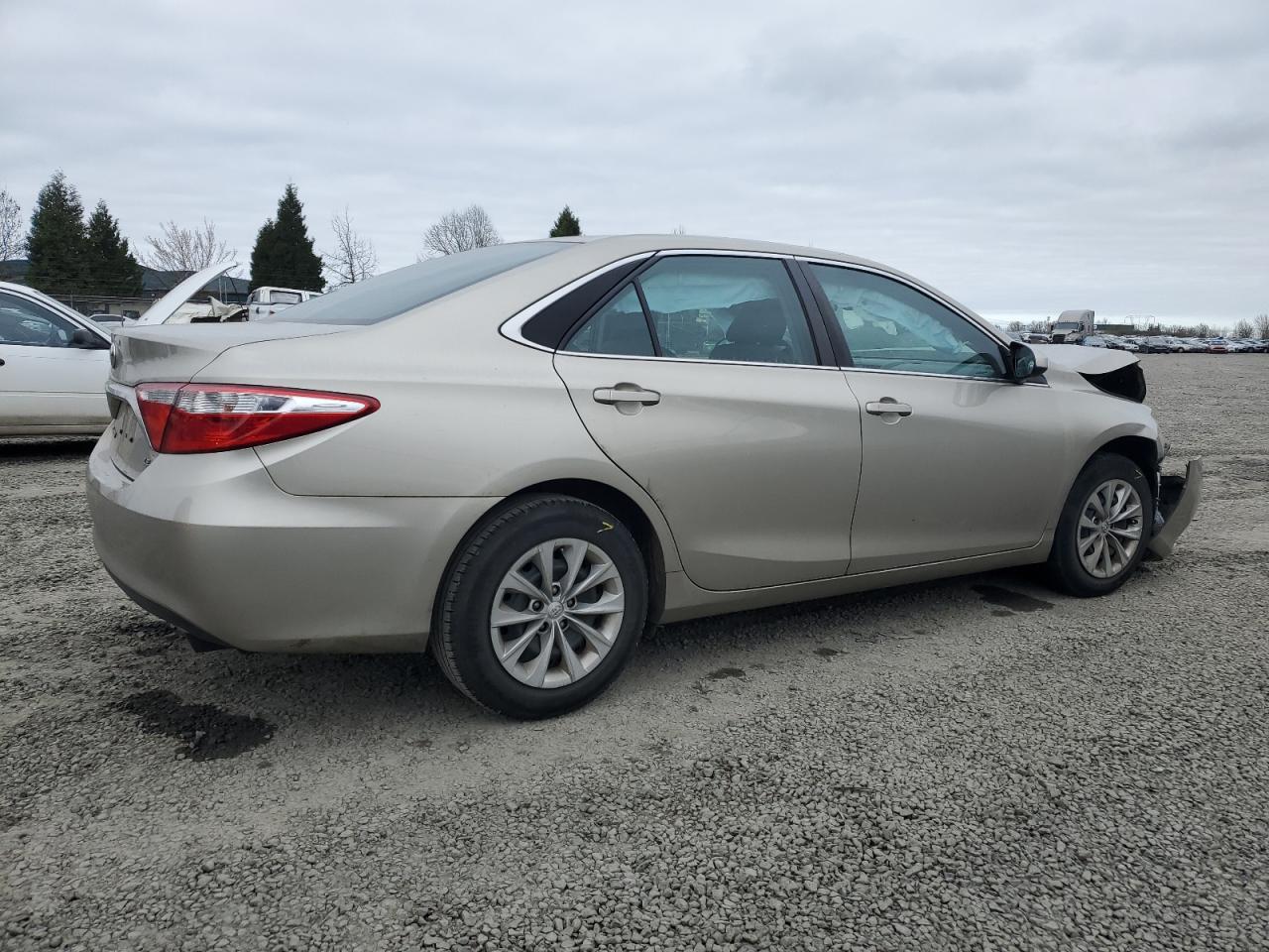 2015 Toyota Camry - Image 3