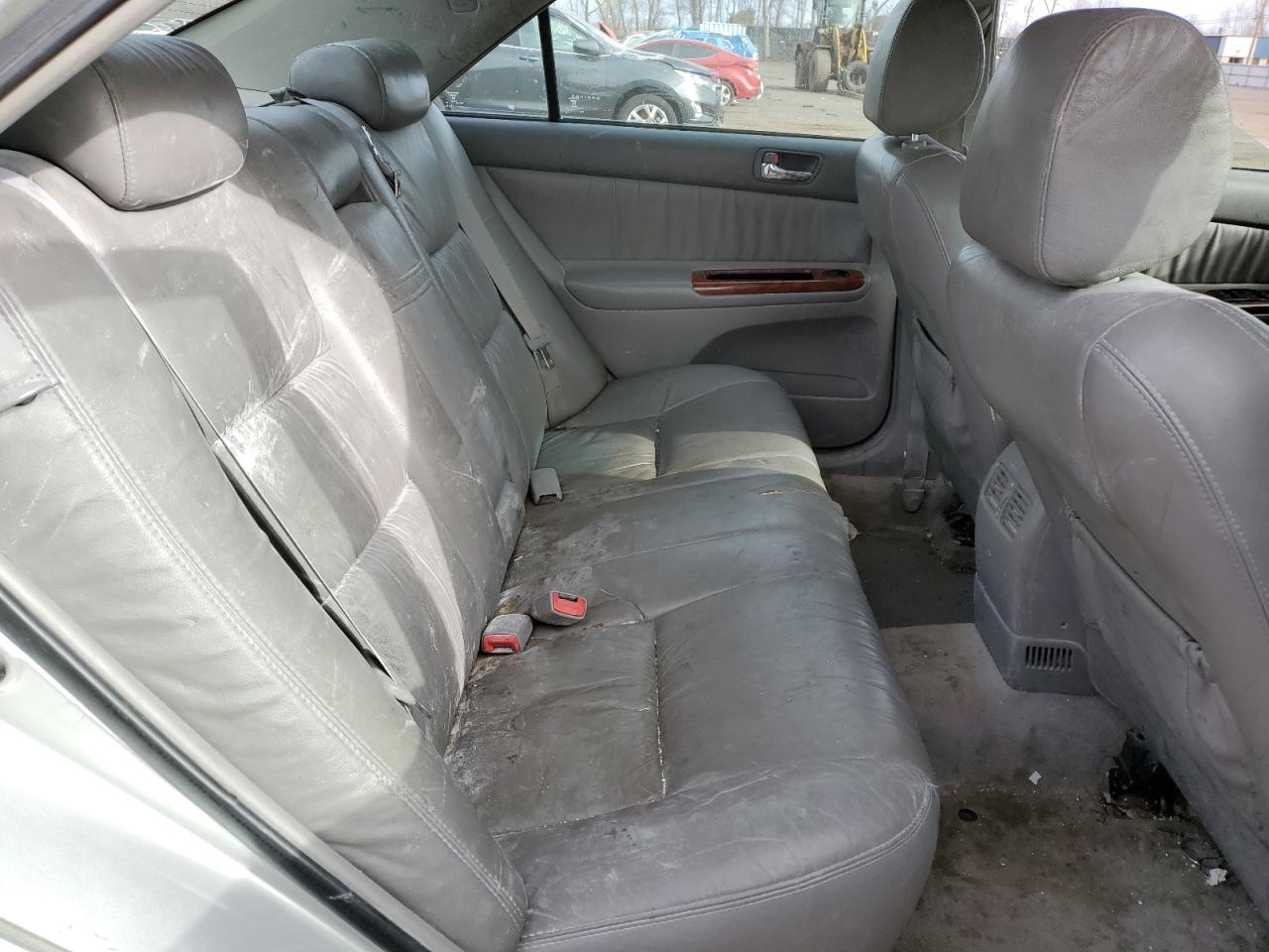 2004 Toyota Camry - Image 10