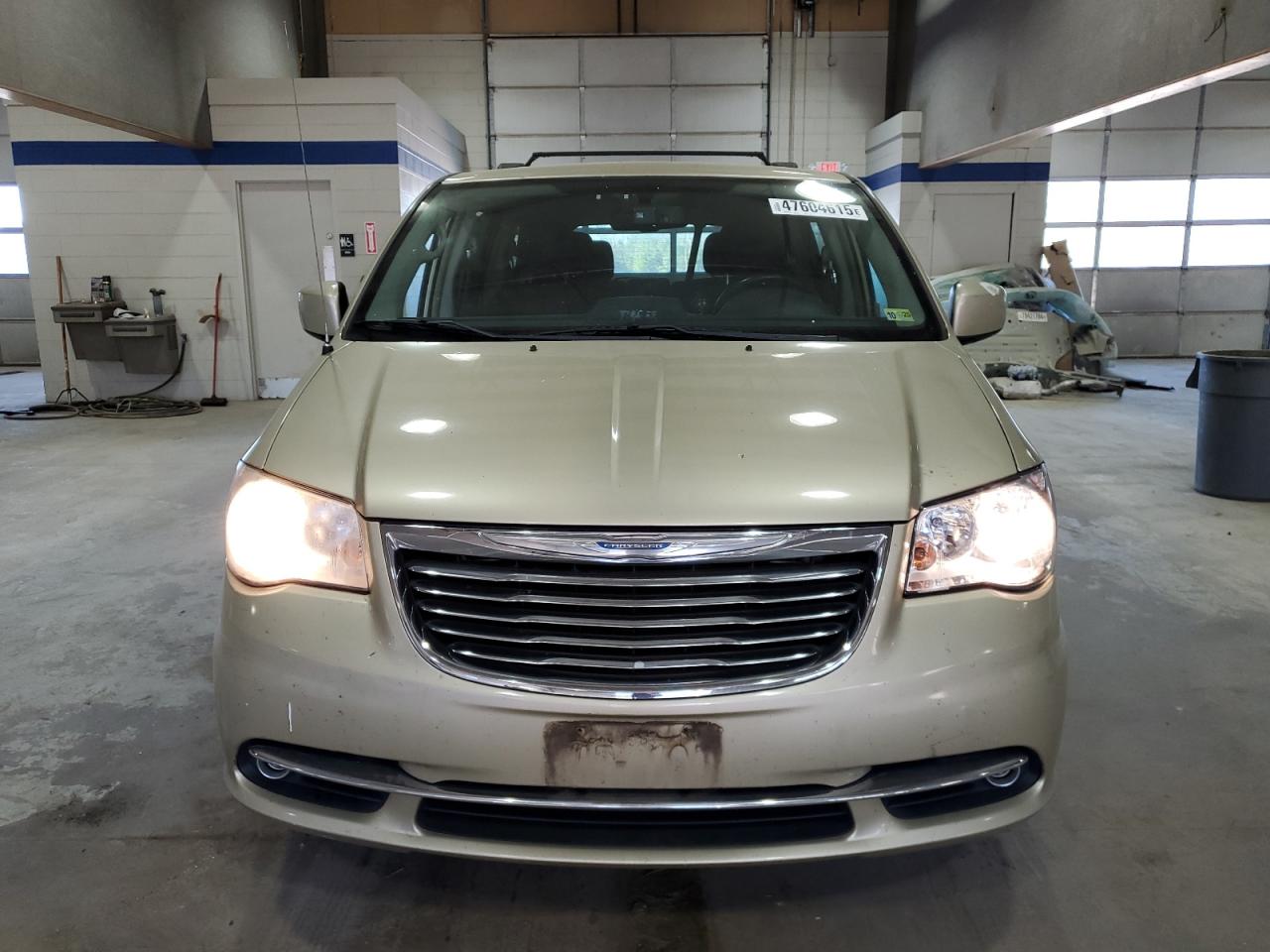 2011 Chrysler Town & Country - Image 5
