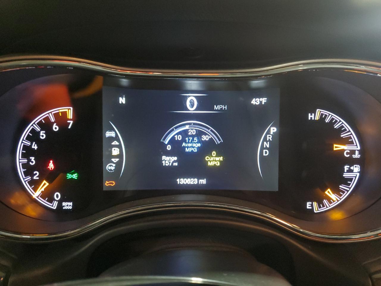 2018 Jeep Grand Cherokee - Image 9