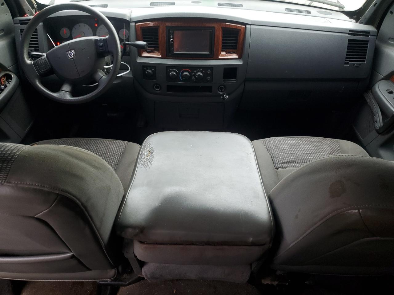 2006 Dodge RAM - Image 8