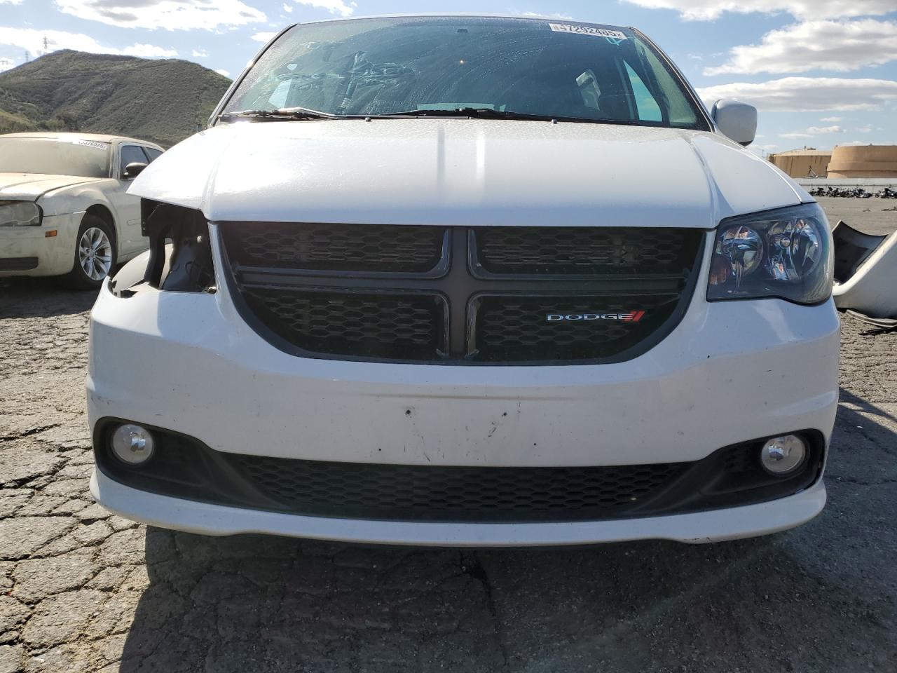 2018 Dodge Caravan - Image 5