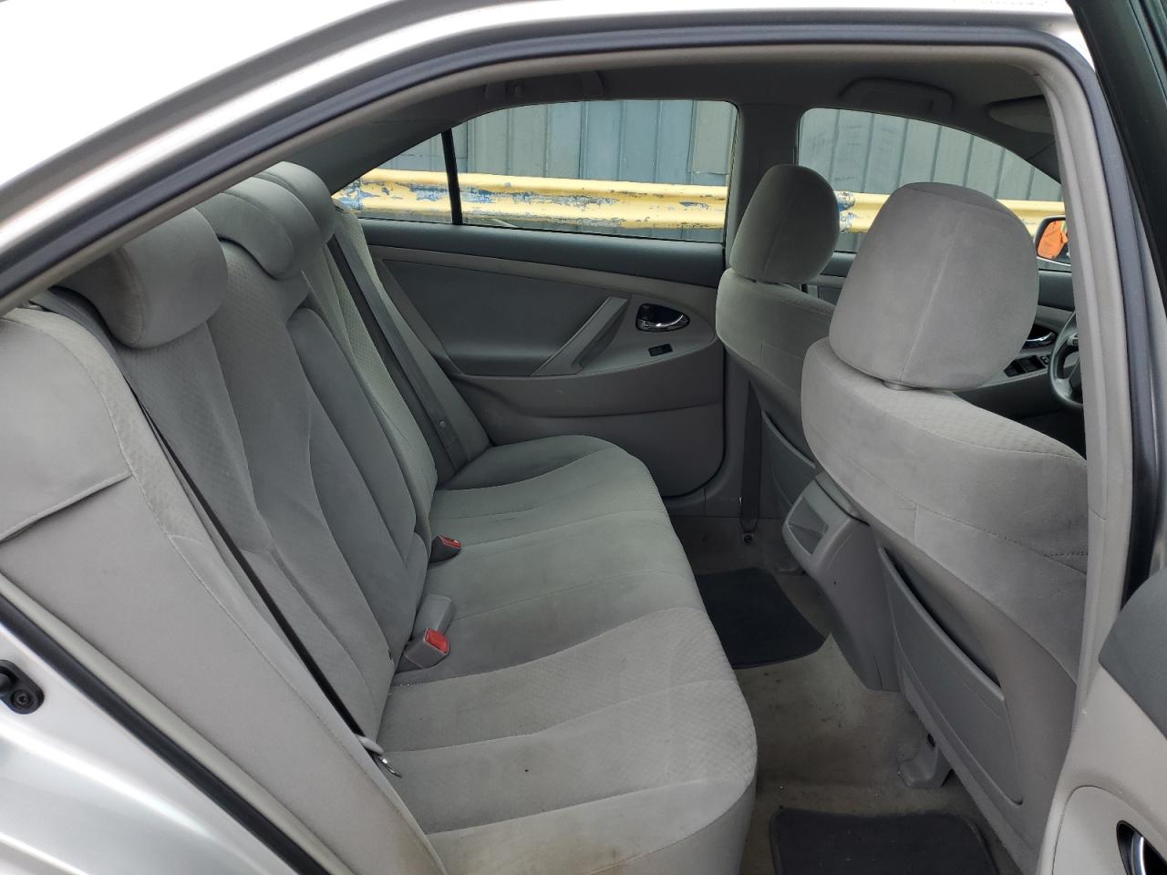 2009 Toyota Camry - Image 11