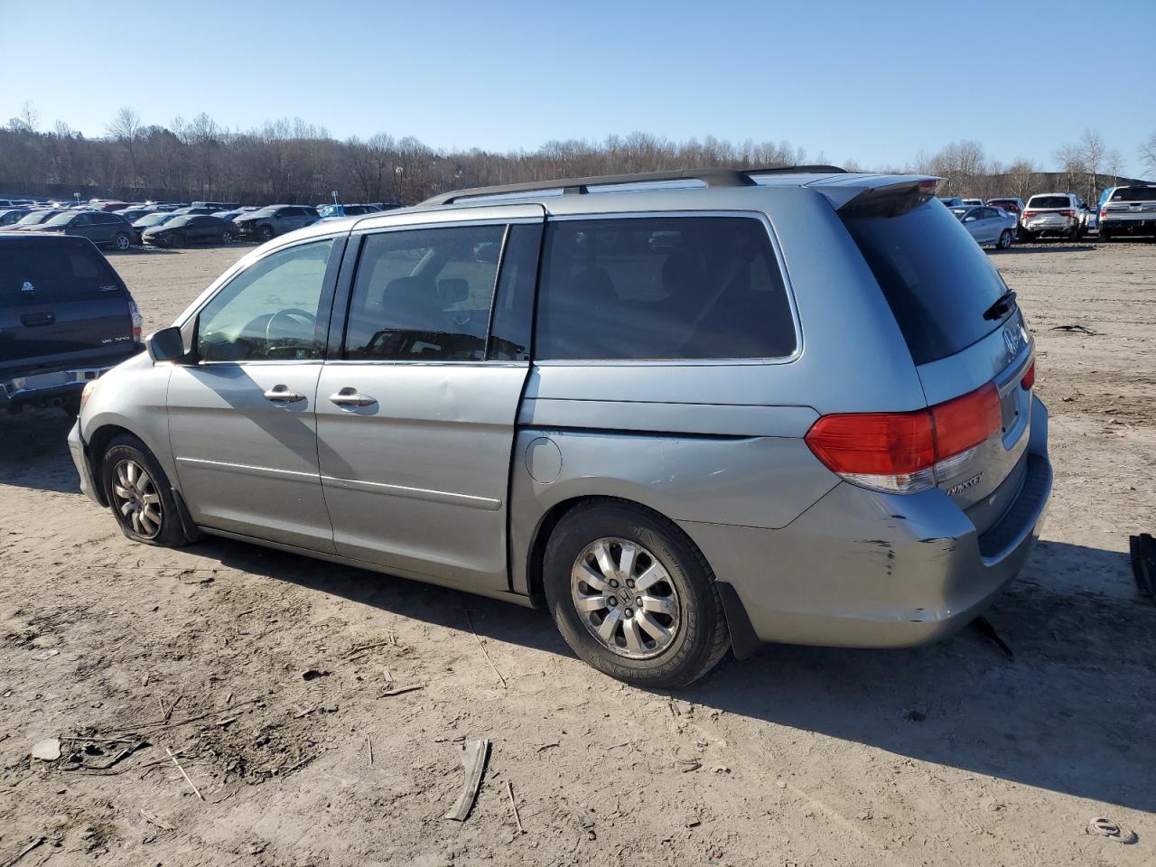 2009 Honda Odyssey - Image 2