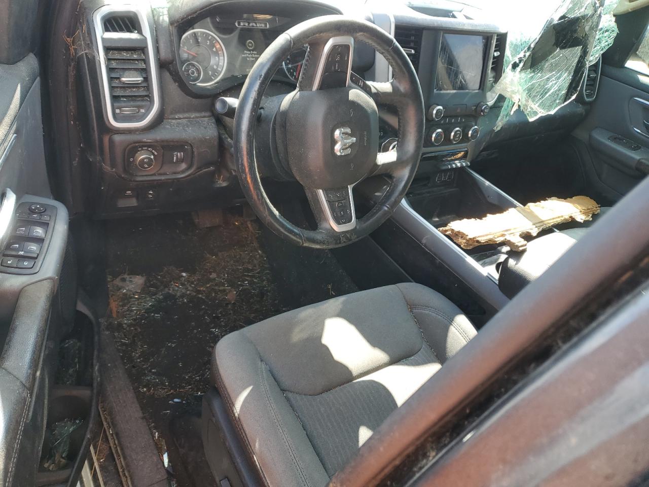 2020 RAM 1500 - Image 8