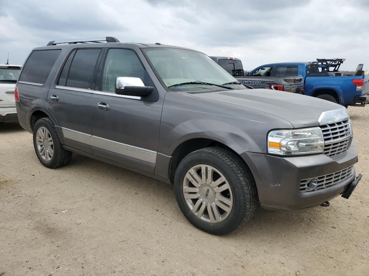 2012 Lincoln Navigator - Image 4