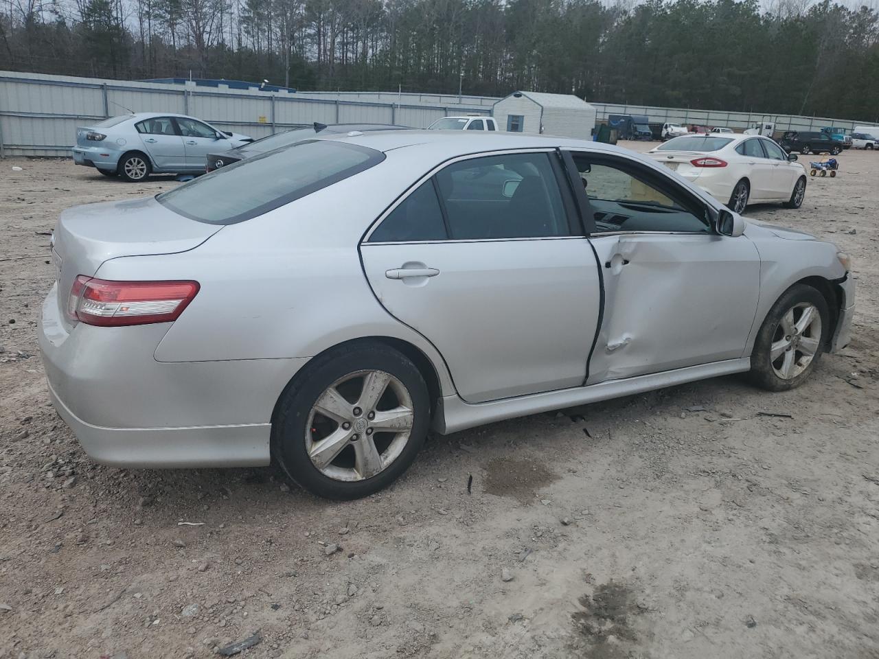2011 Toyota Camry - Image 3