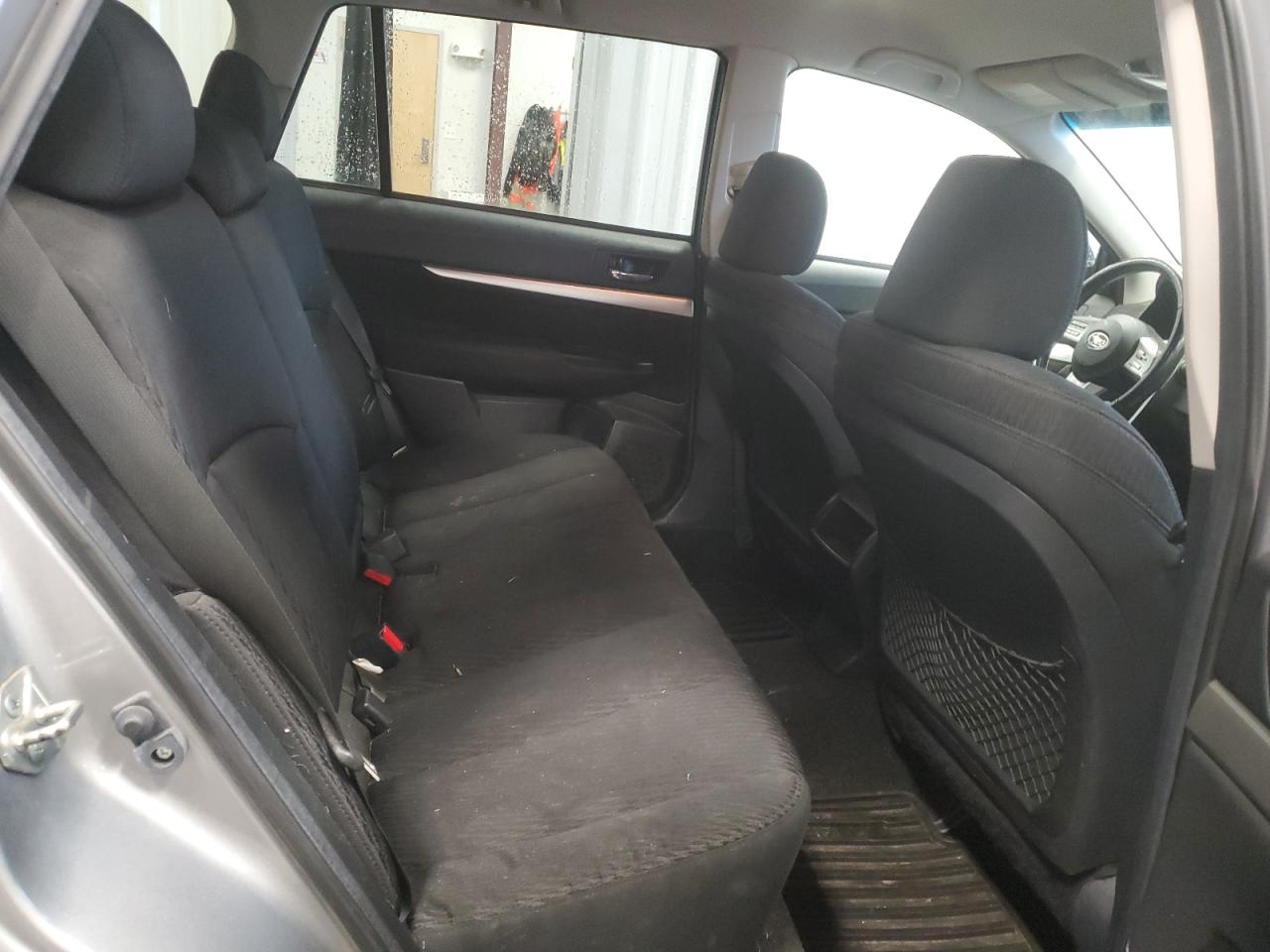 2011 Subaru Outback - Image 11