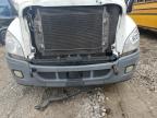 2015 Freightliner Cascadia 125 Semi Truck იყიდება Kansas City-ში, KS - Front End